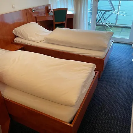 Hotel Merkenich-2